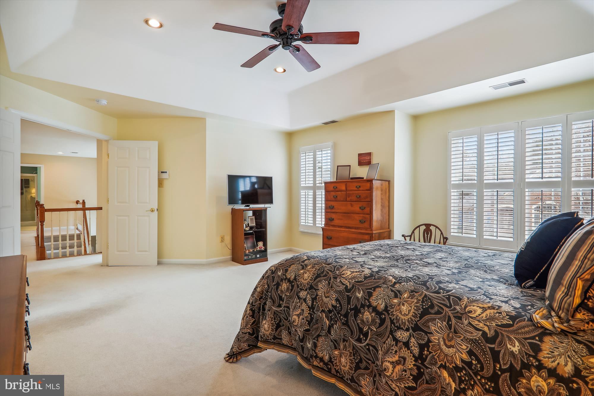 WILLOWS OF POTOMAC - Residential