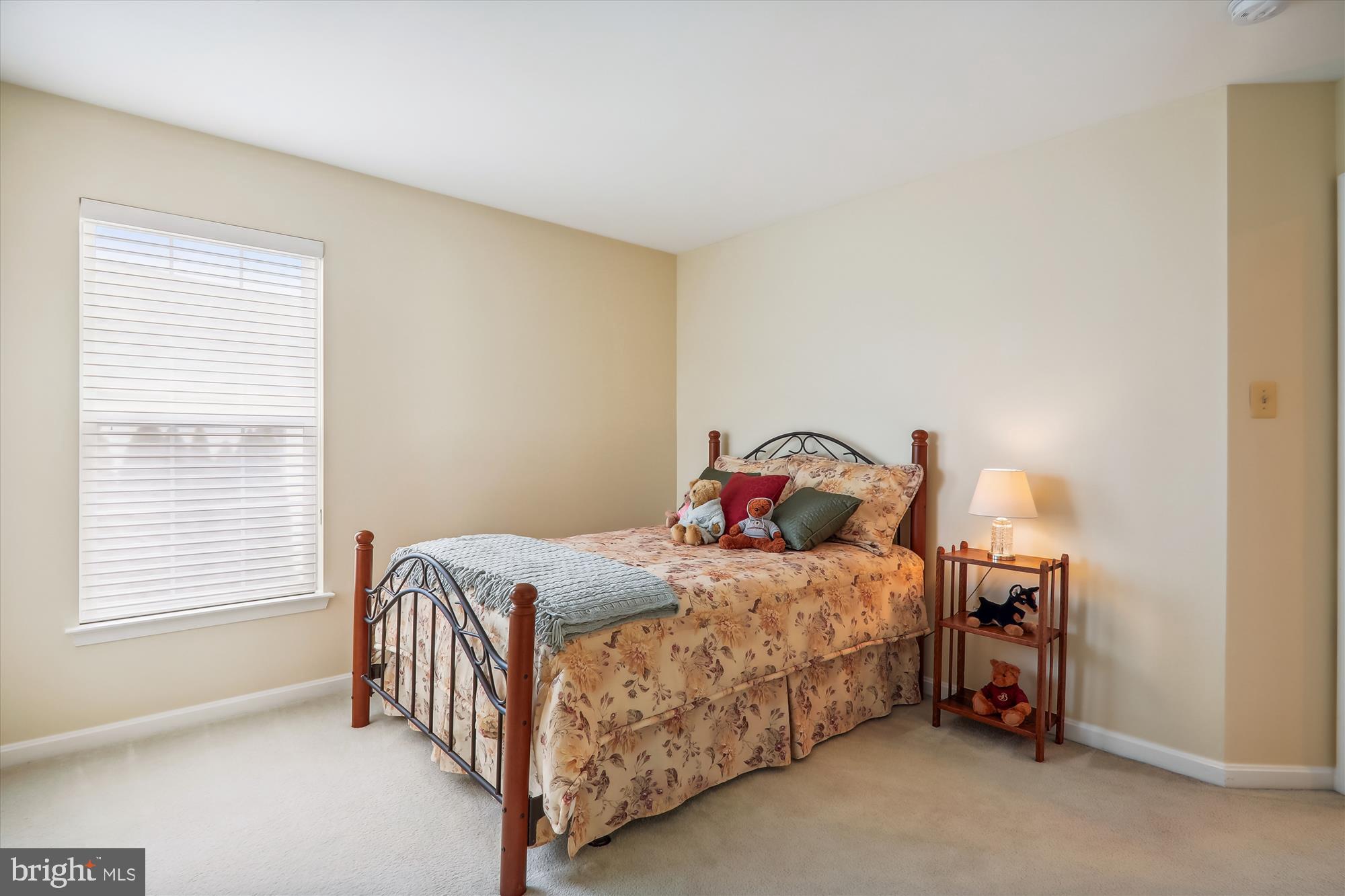 WILLOWS OF POTOMAC - Residential