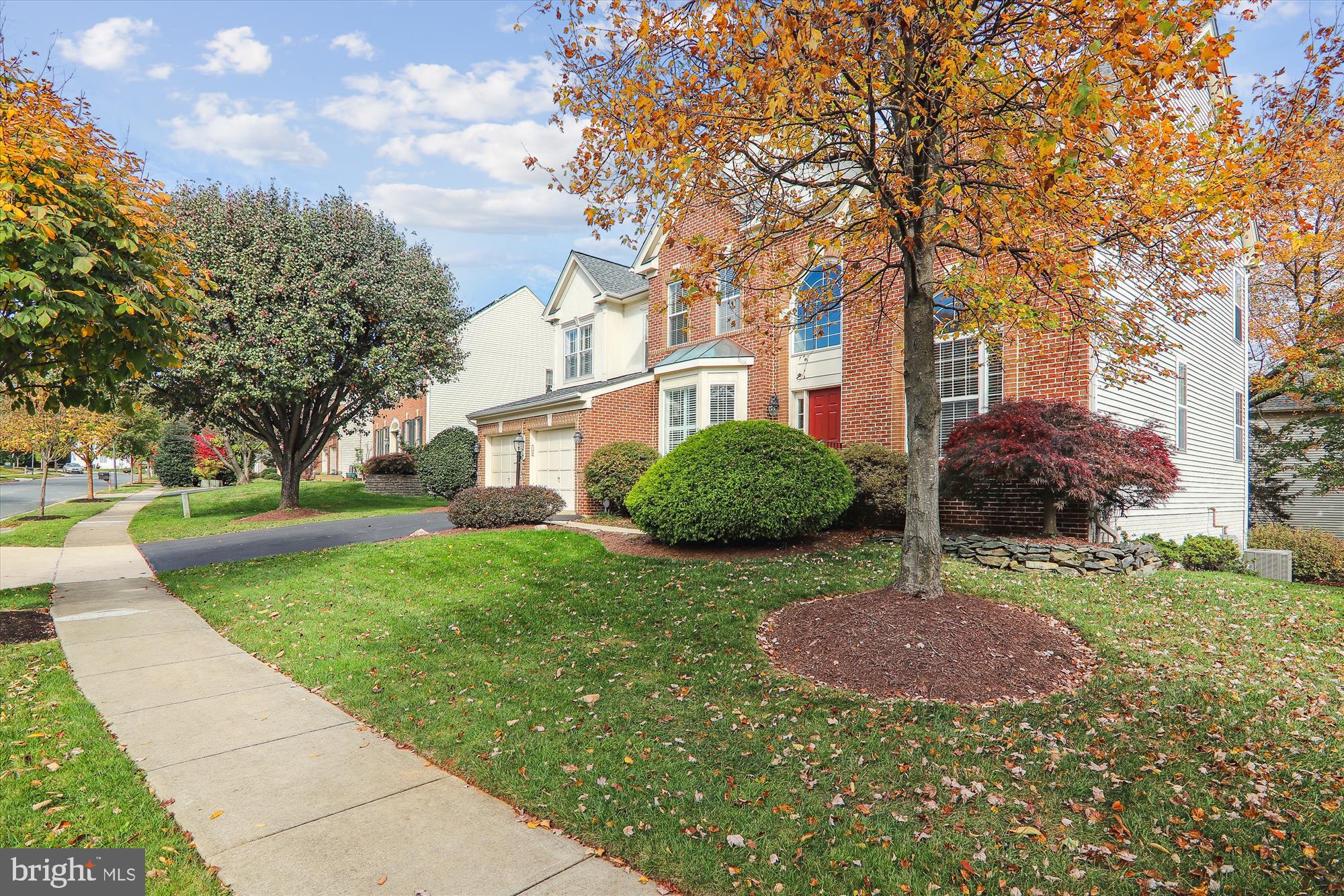 WILLOWS OF POTOMAC - Residential