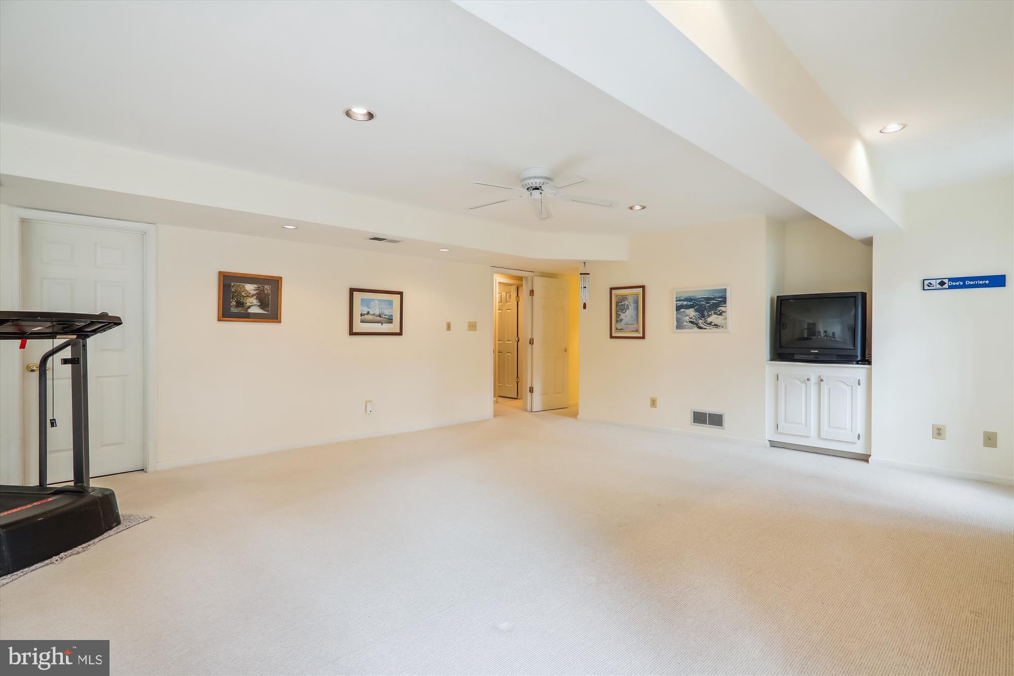 WILLOWS OF POTOMAC - Residential