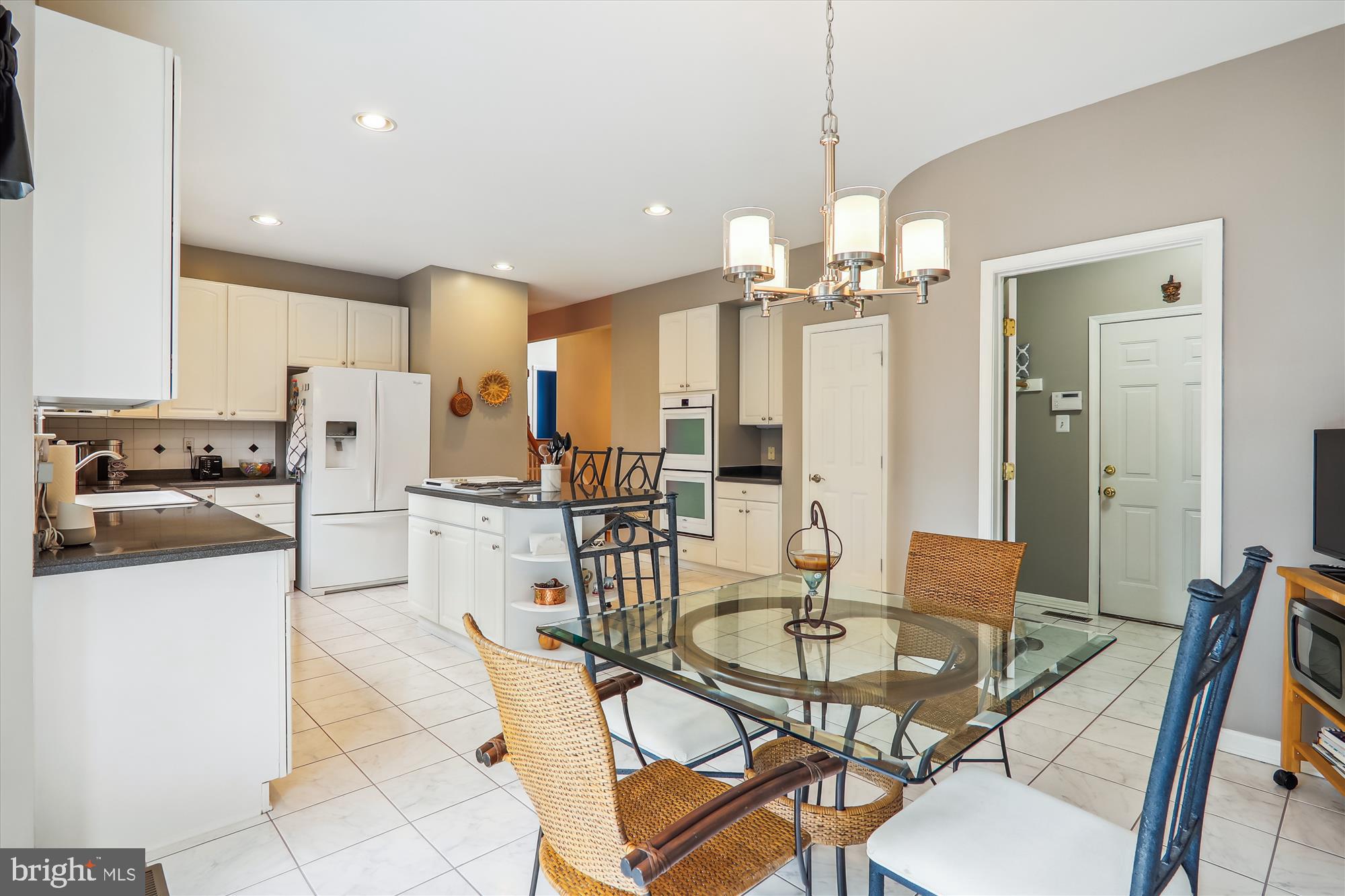 WILLOWS OF POTOMAC - Residential