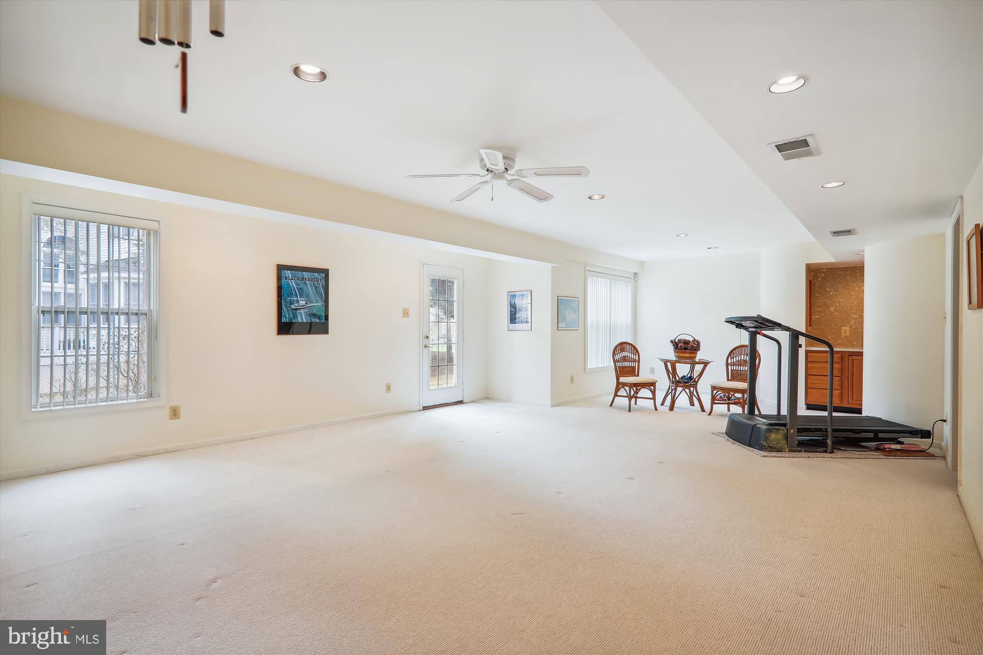 WILLOWS OF POTOMAC - Residential