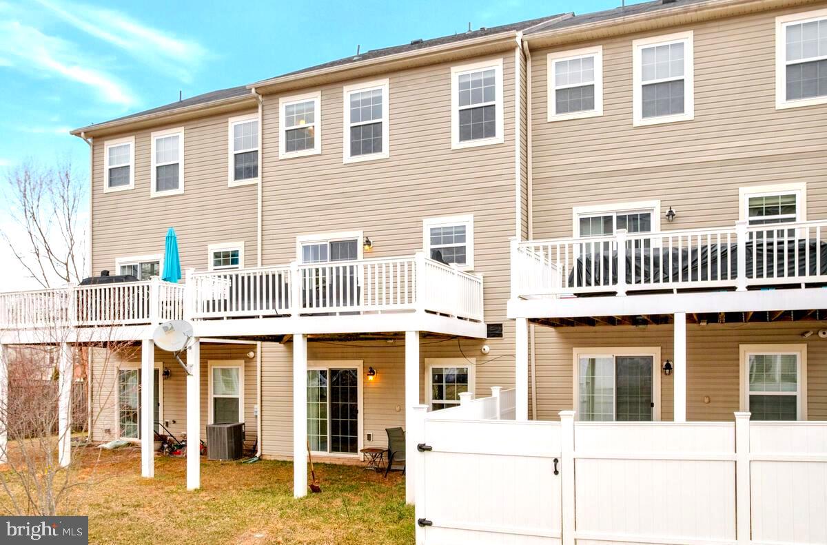 TANYARD SPRINGS - Residential