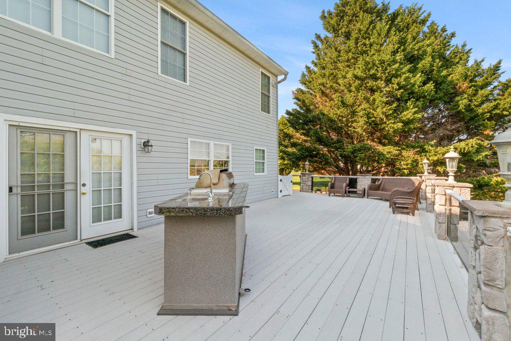 MAXA MEADOWS - Residential