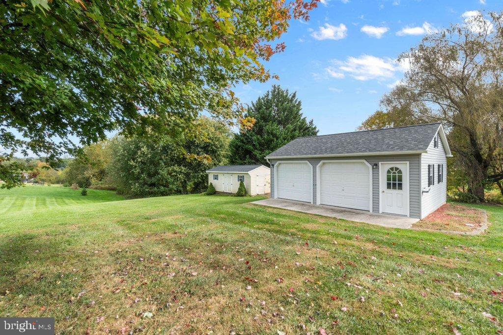 MAXA MEADOWS - Residential