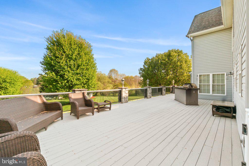 MAXA MEADOWS - Residential