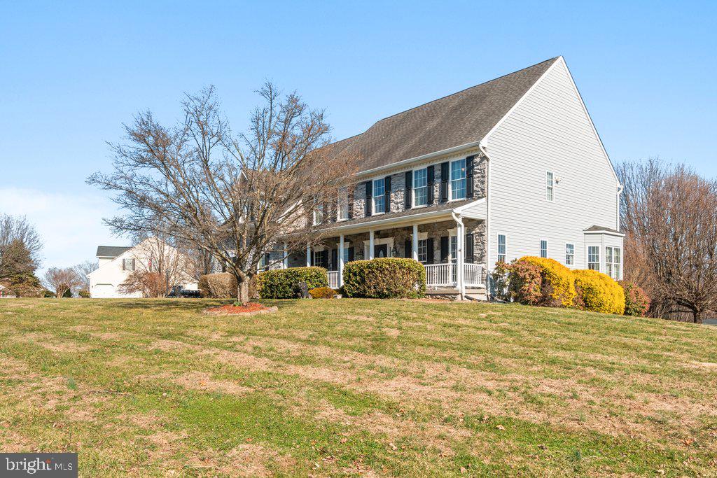 MAXA MEADOWS - Residential