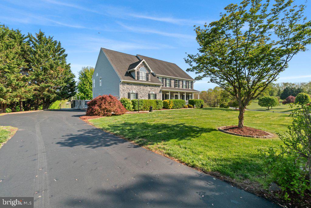 MAXA MEADOWS - Residential