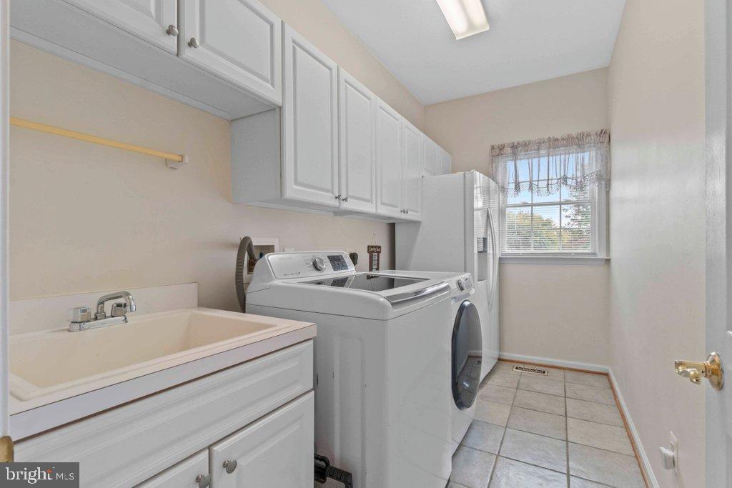 MAXA MEADOWS - Residential