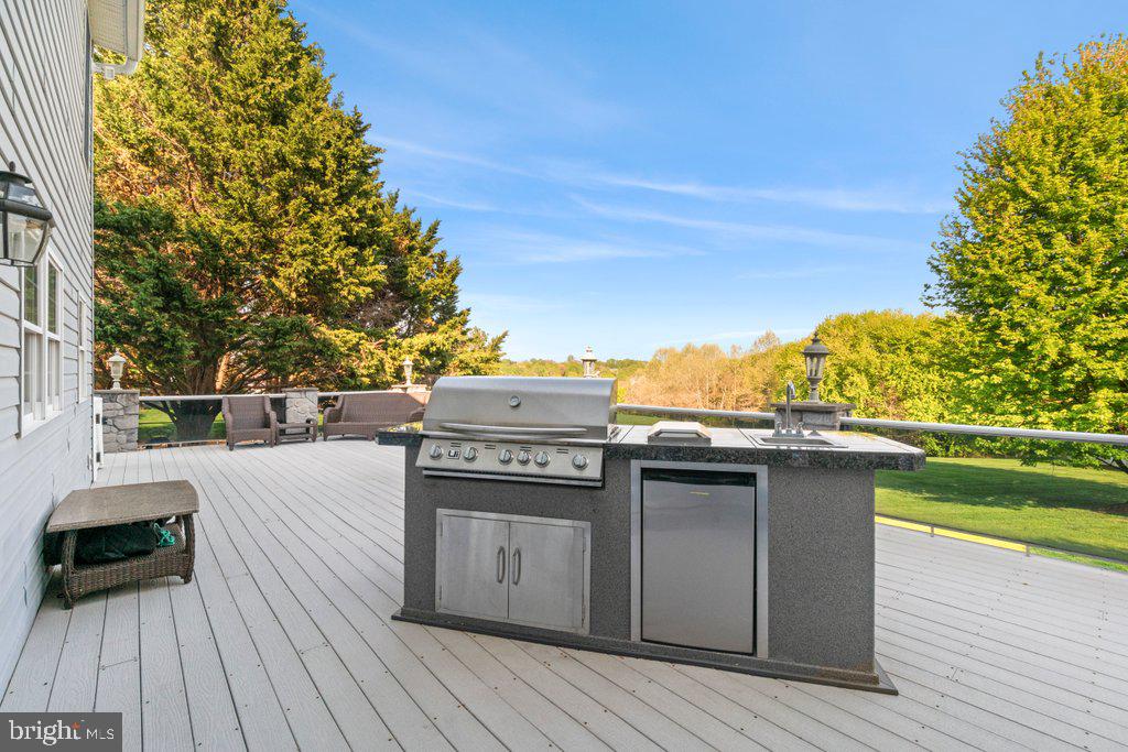 MAXA MEADOWS - Residential