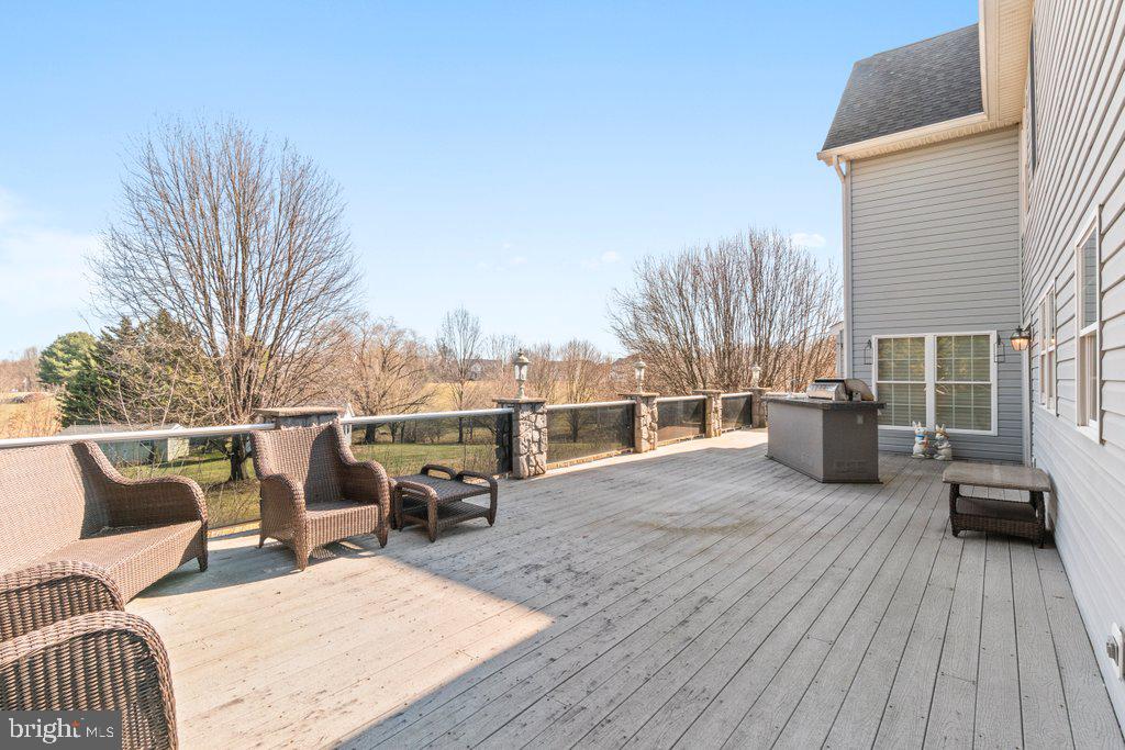 MAXA MEADOWS - Residential