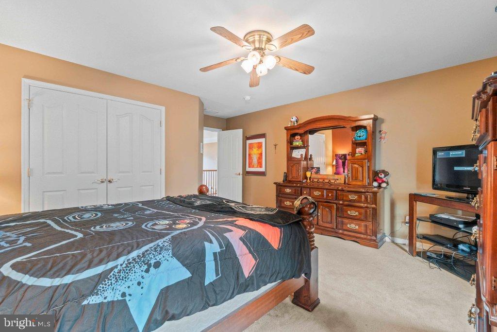 MAXA MEADOWS - Residential