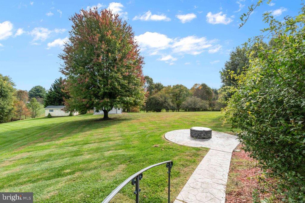 MAXA MEADOWS - Residential