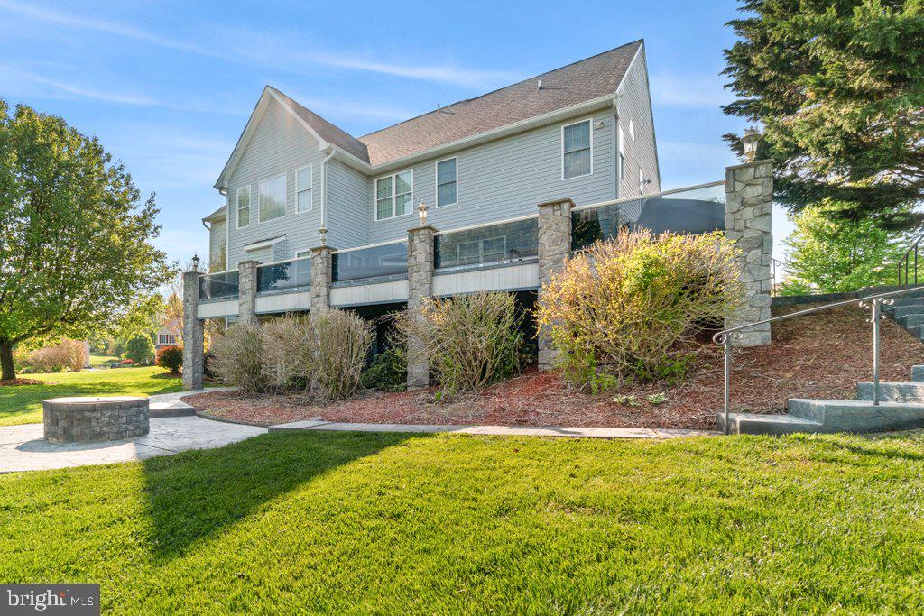 MAXA MEADOWS - Residential