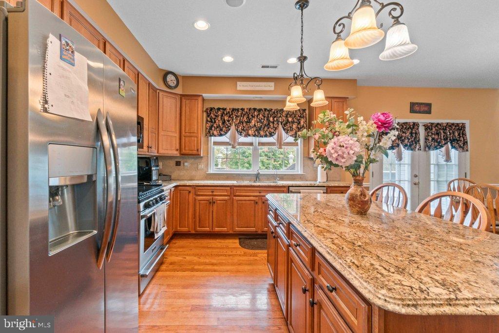 MAXA MEADOWS - Residential