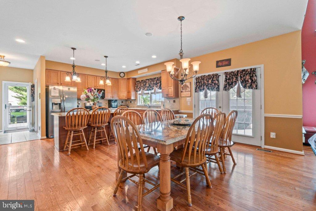 MAXA MEADOWS - Residential