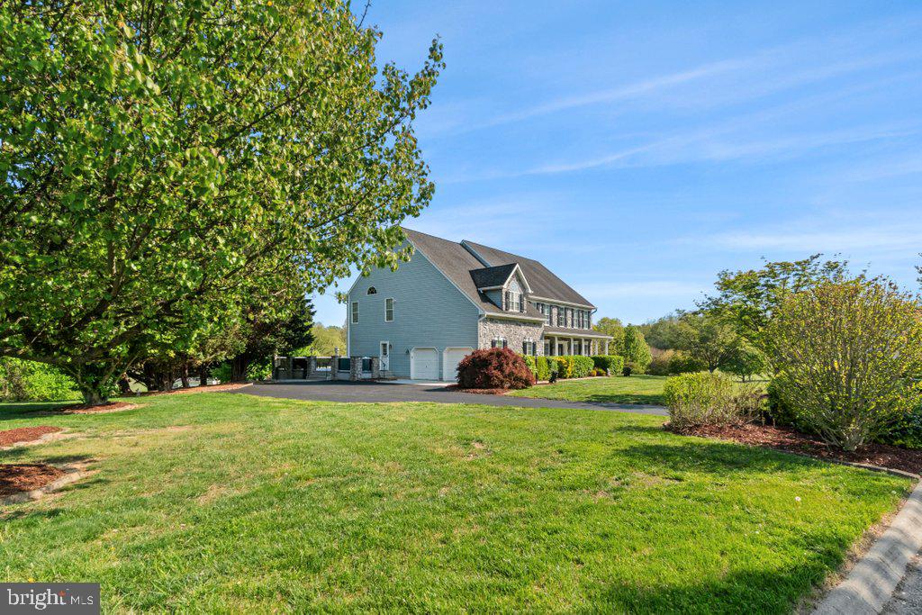 MAXA MEADOWS - Residential