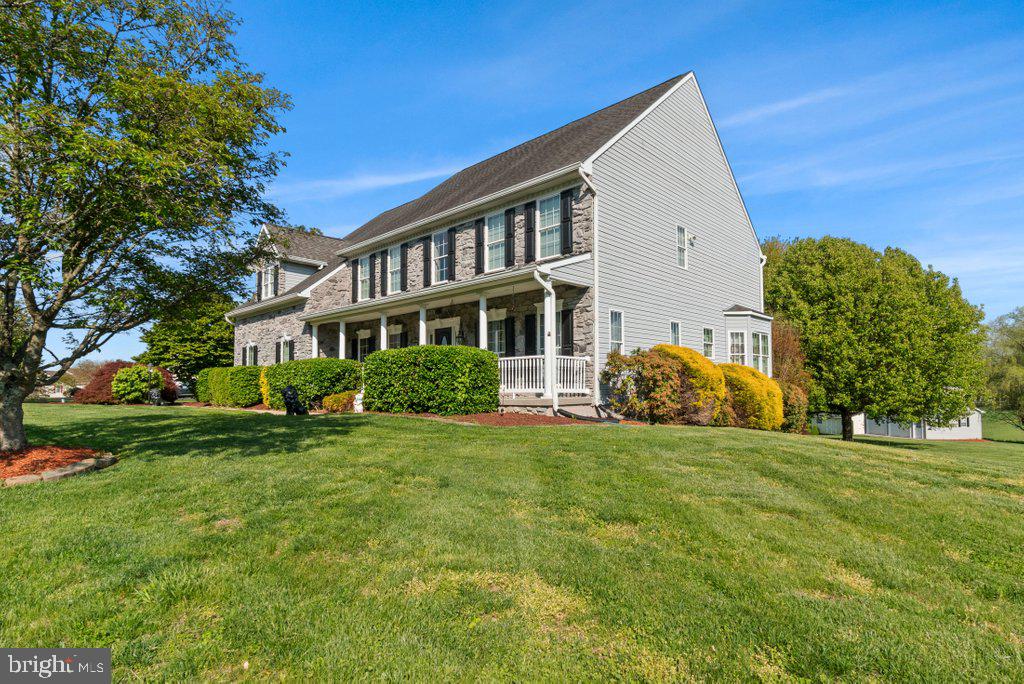 MAXA MEADOWS - Residential