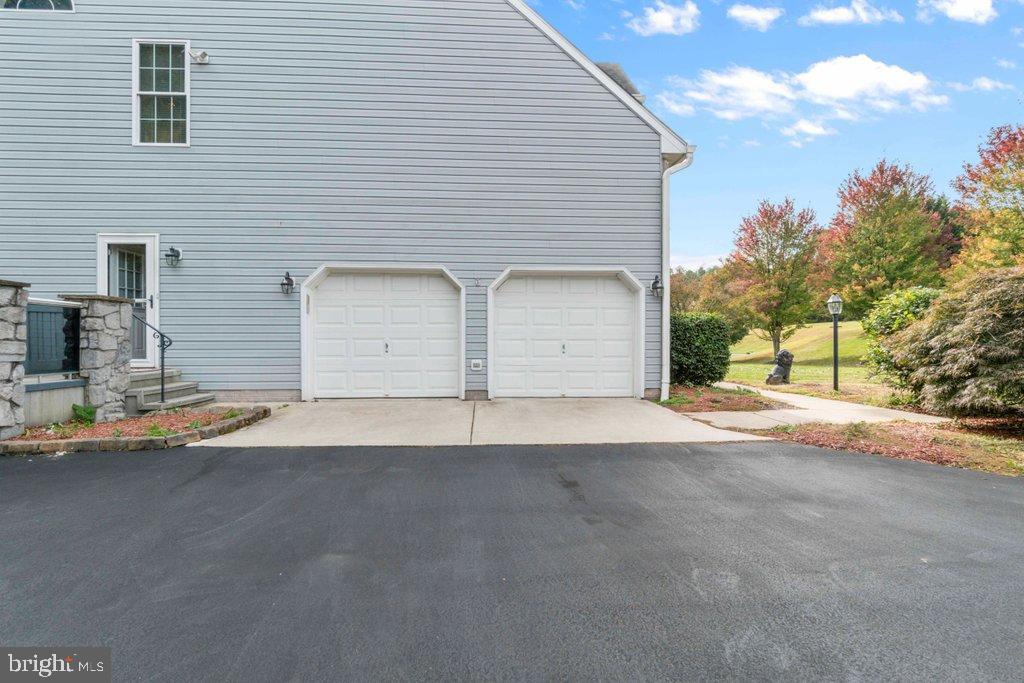 MAXA MEADOWS - Residential