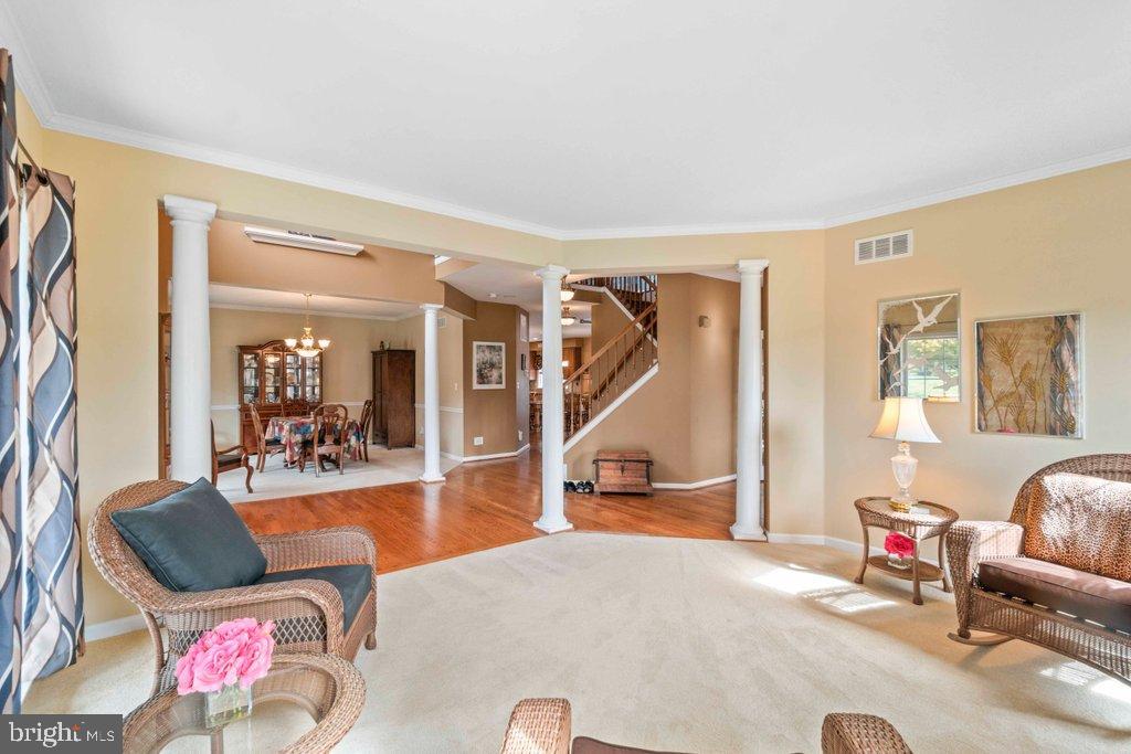 MAXA MEADOWS - Residential