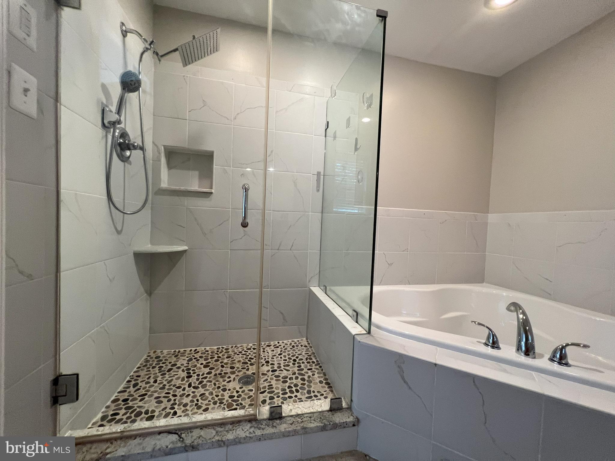 WOLF TRAP WOODS - Residential Lease