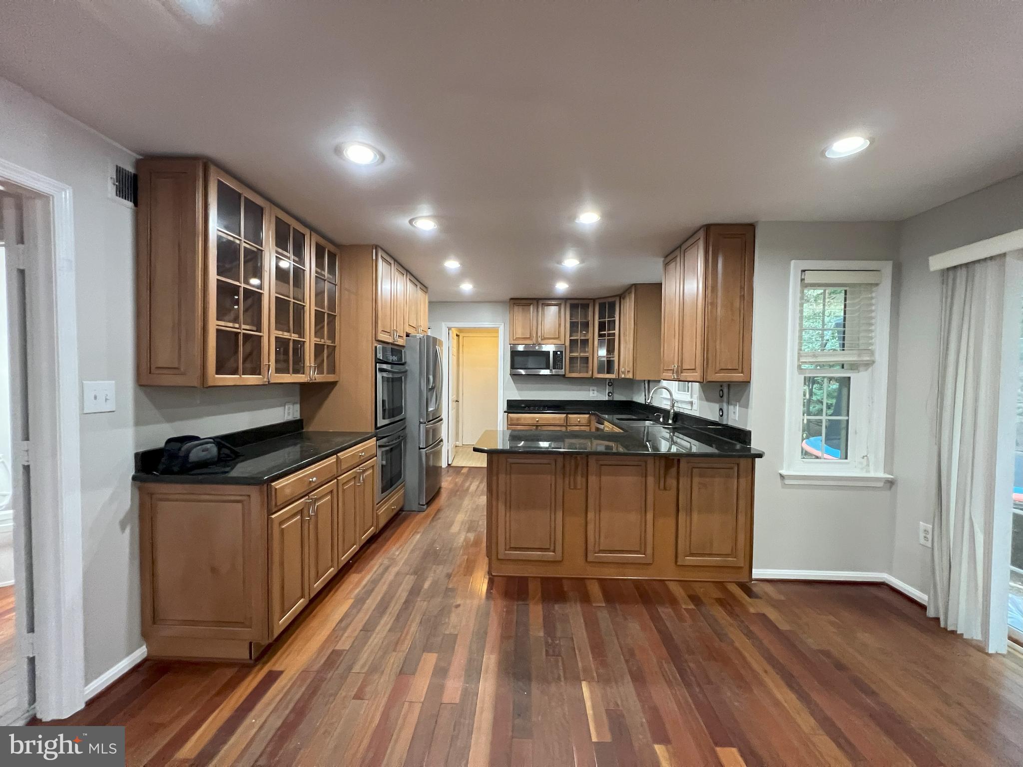 WOLF TRAP WOODS - Residential Lease