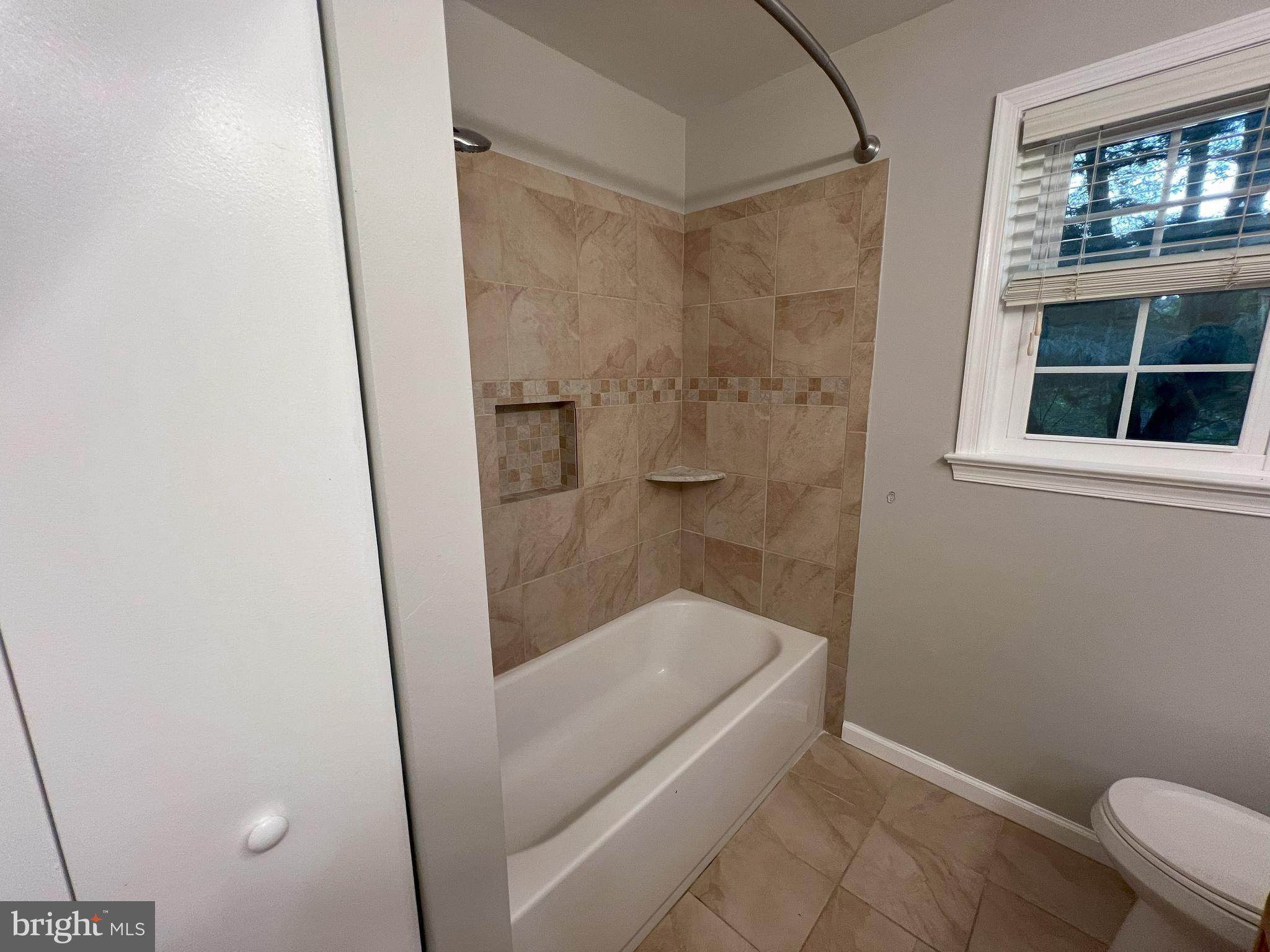 WOLF TRAP WOODS - Residential Lease