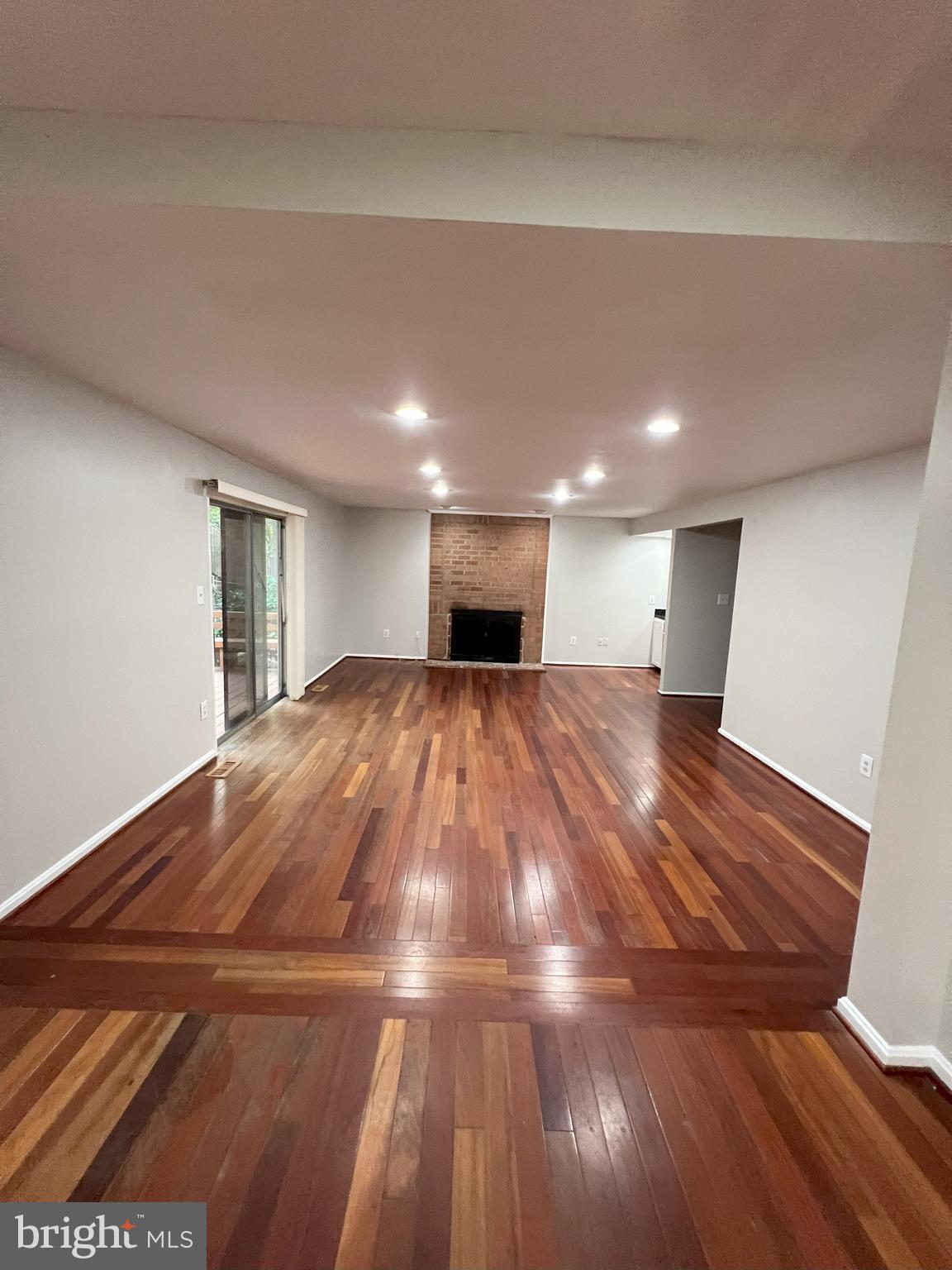 WOLF TRAP WOODS - Residential Lease