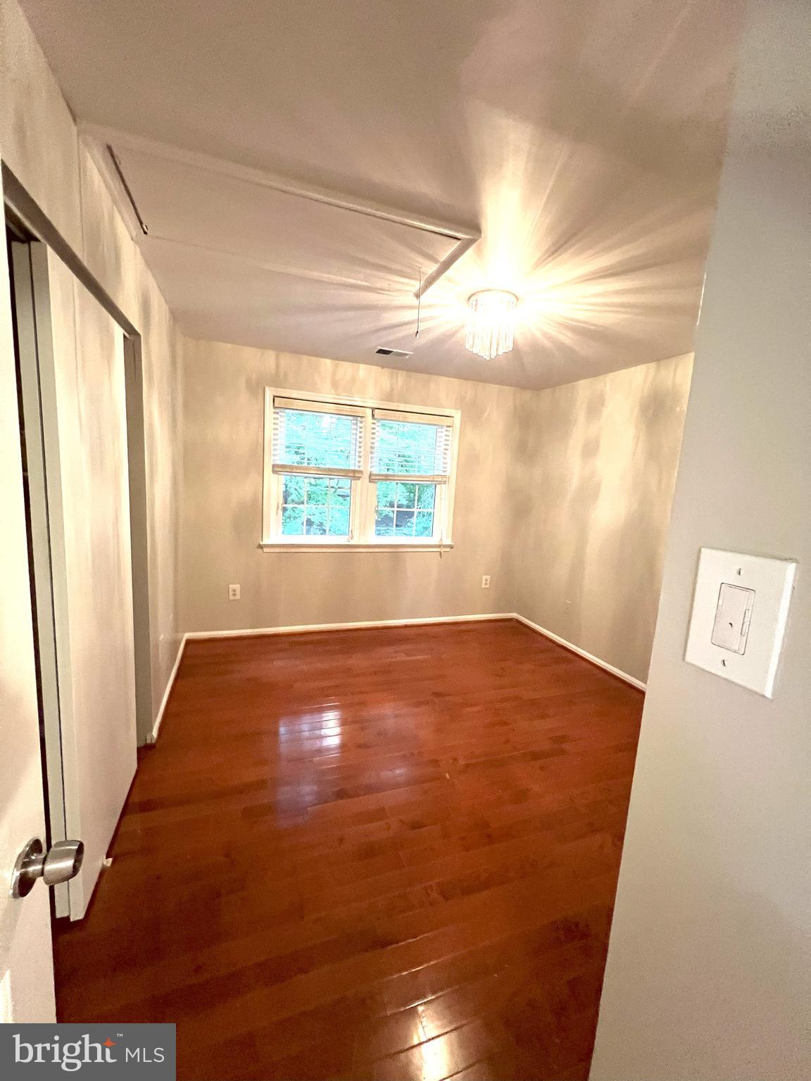 WOLF TRAP WOODS - Residential Lease