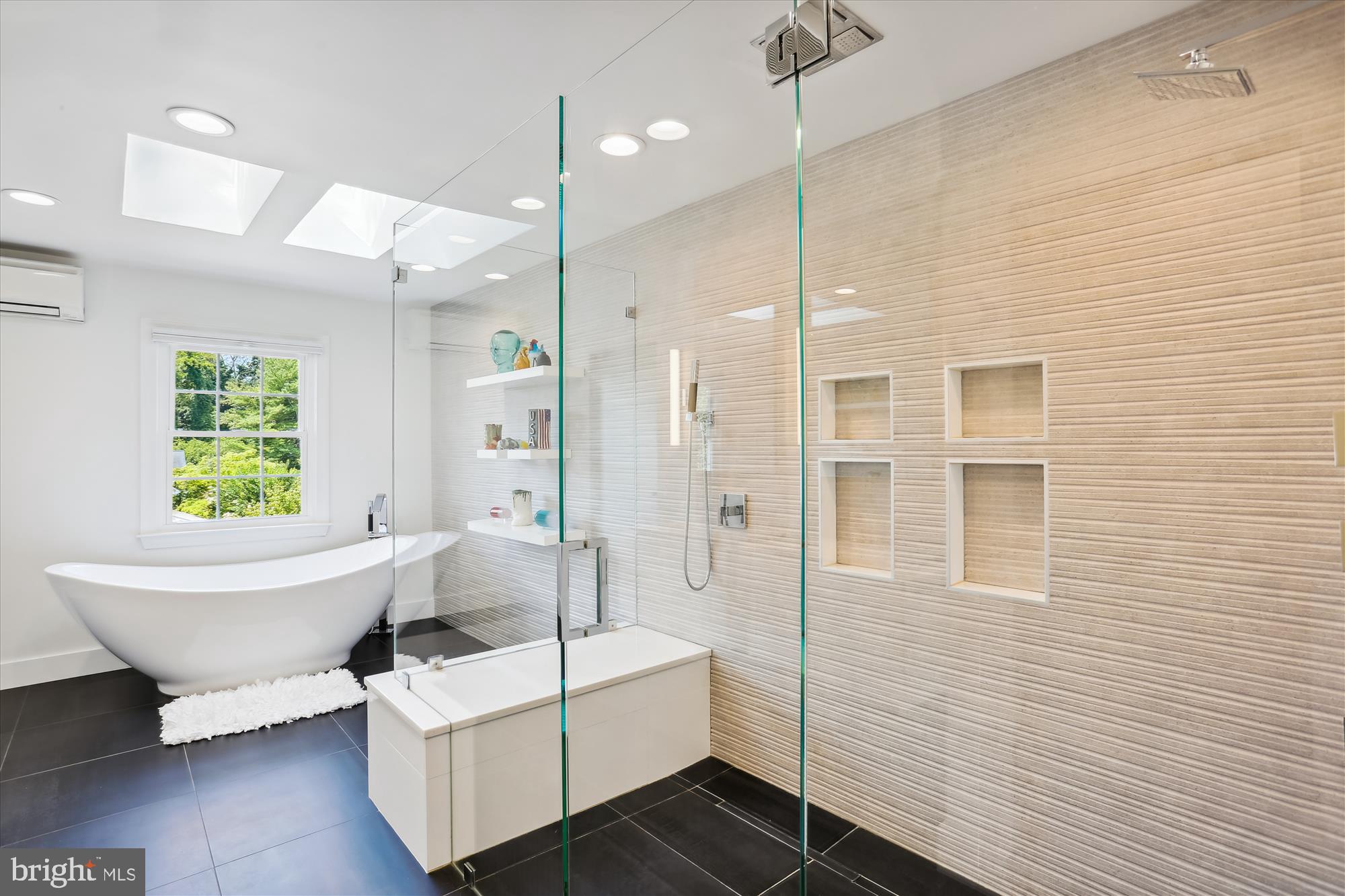 EAST GATE OF POTOMAC - Residential