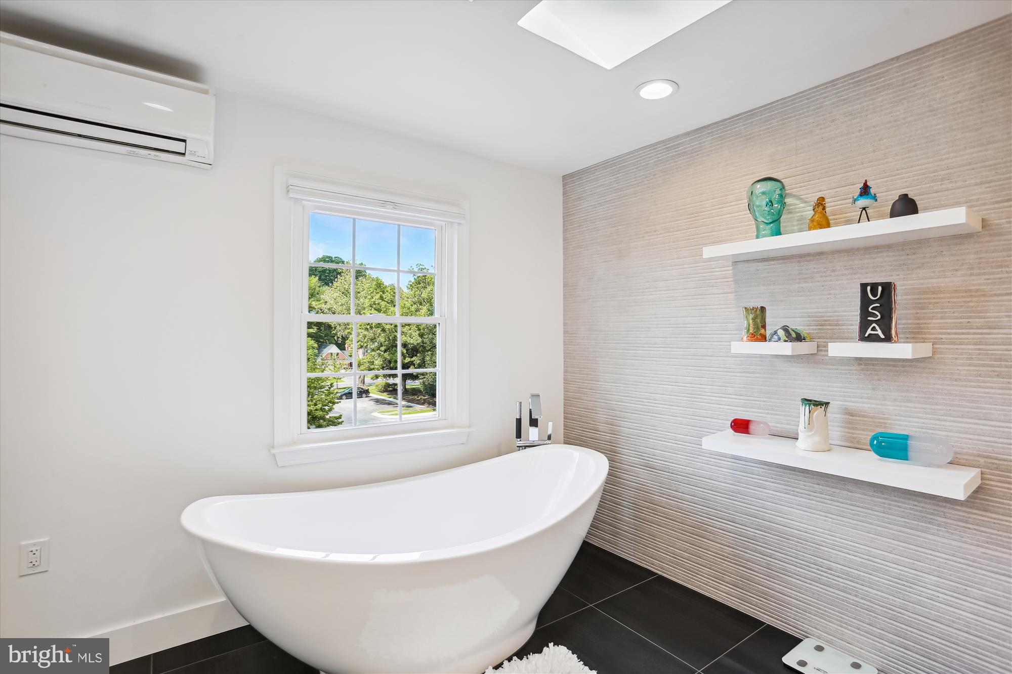 EAST GATE OF POTOMAC - Residential