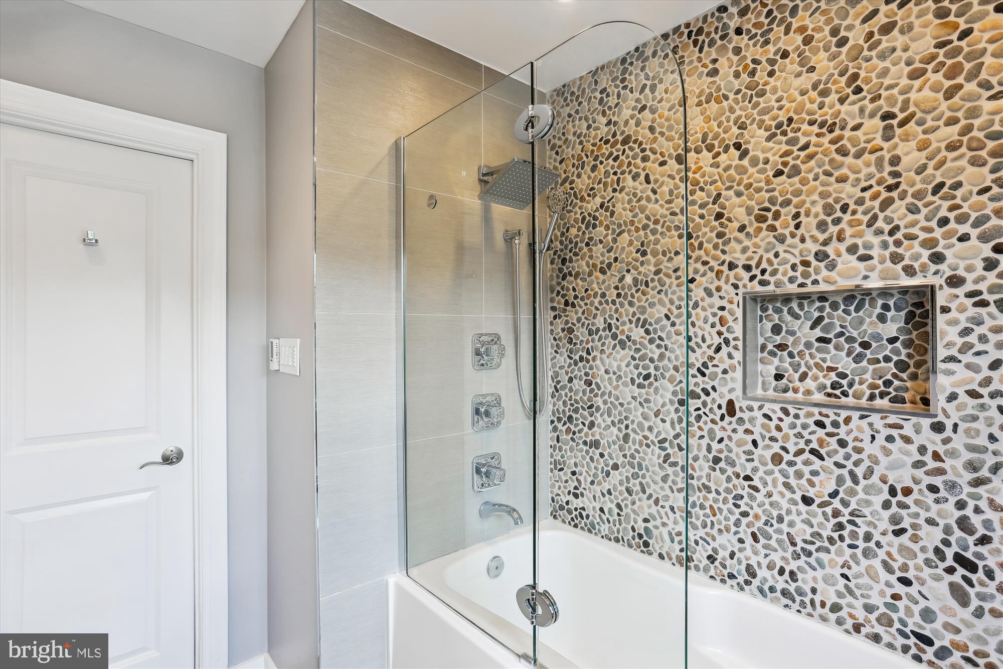 EAST GATE OF POTOMAC - Residential