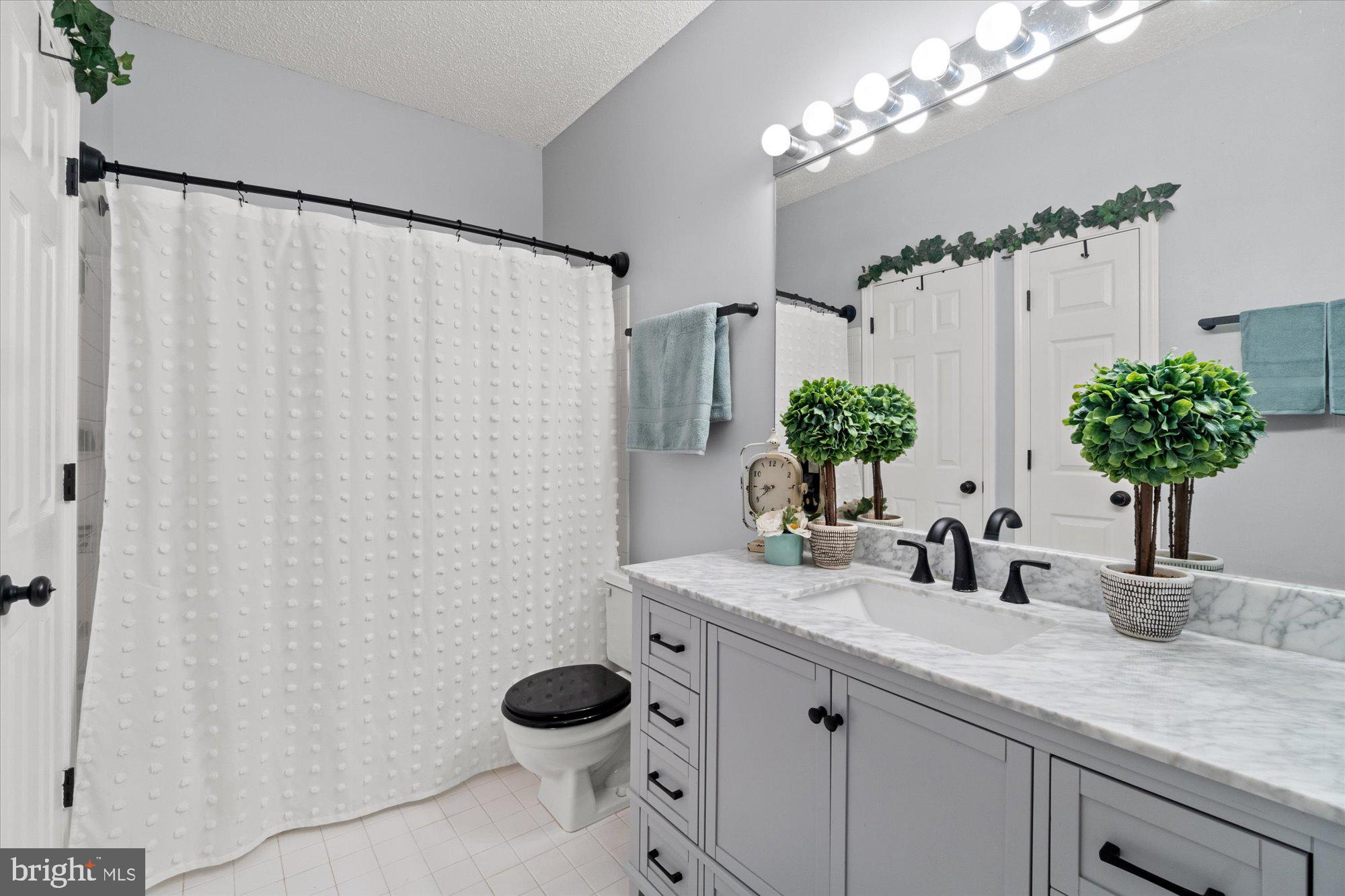 STONECROFT CONDO - Residential