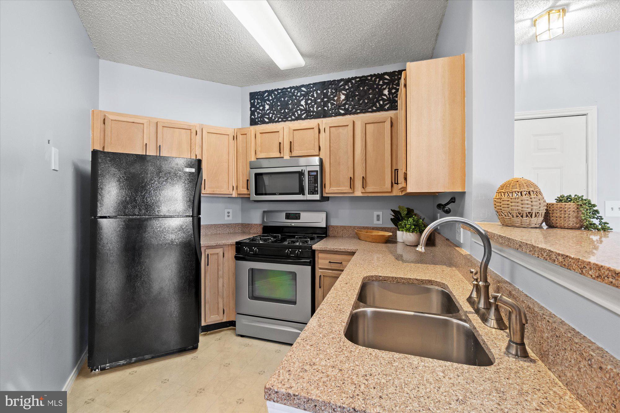 STONECROFT CONDO - Residential