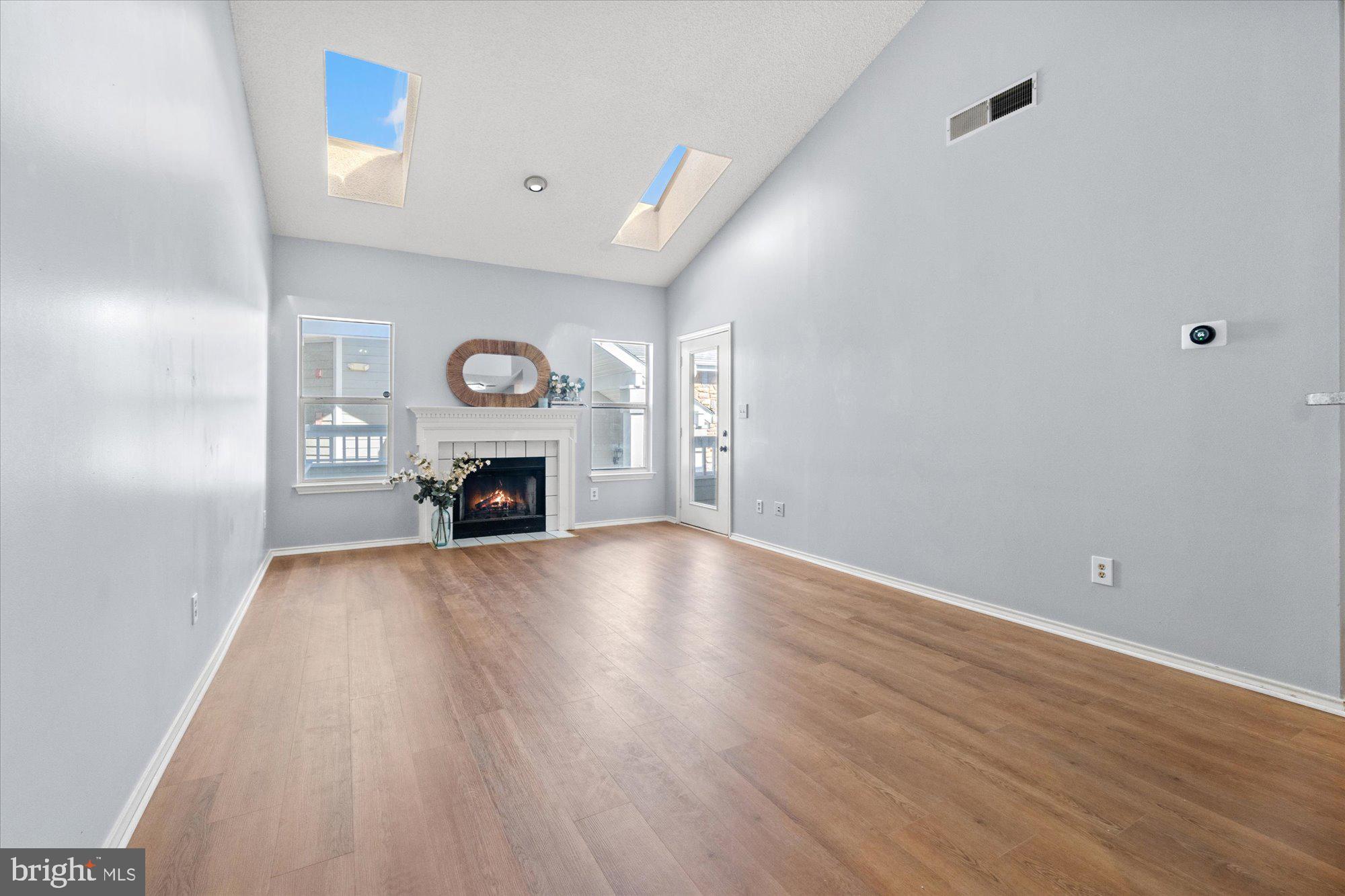 STONECROFT CONDO - Residential