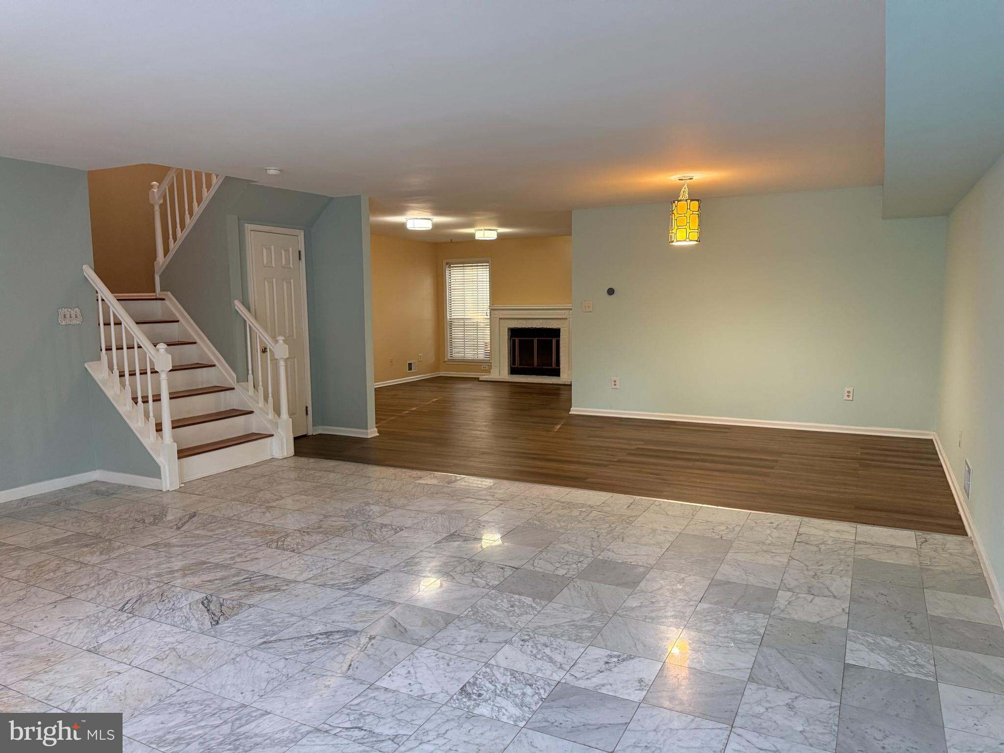 4 KENSINGTON COURT