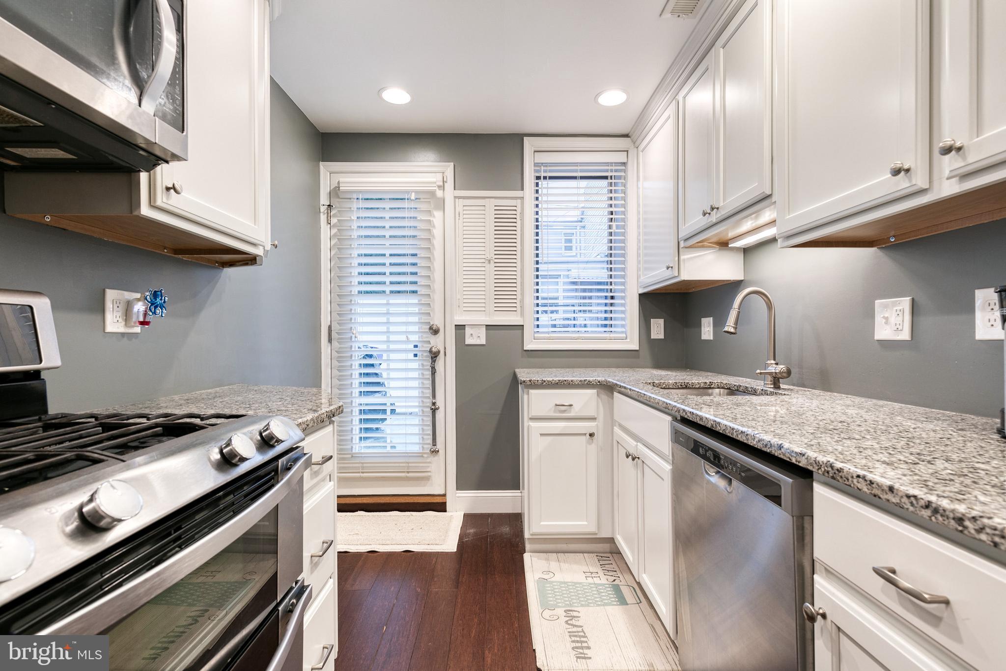 LOCUST POINT - Residential Lease