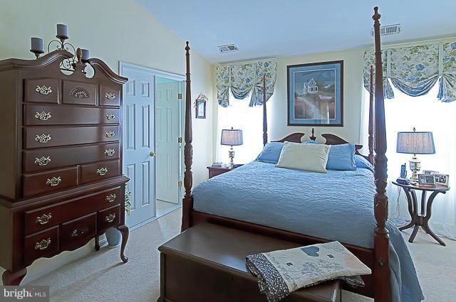 SPRING LAKES - Residential