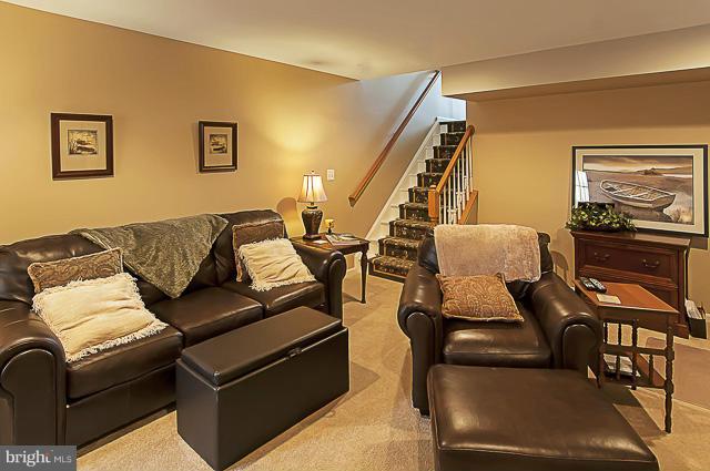 SPRING LAKES - Residential