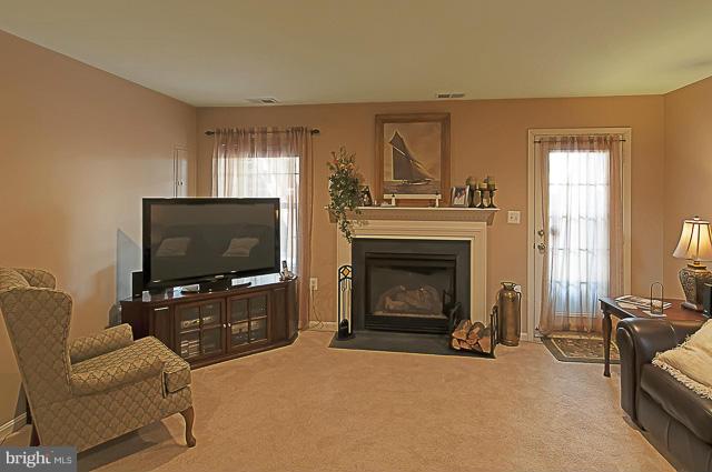 SPRING LAKES - Residential