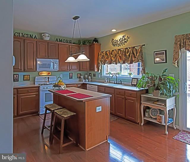 SPRING LAKES - Residential