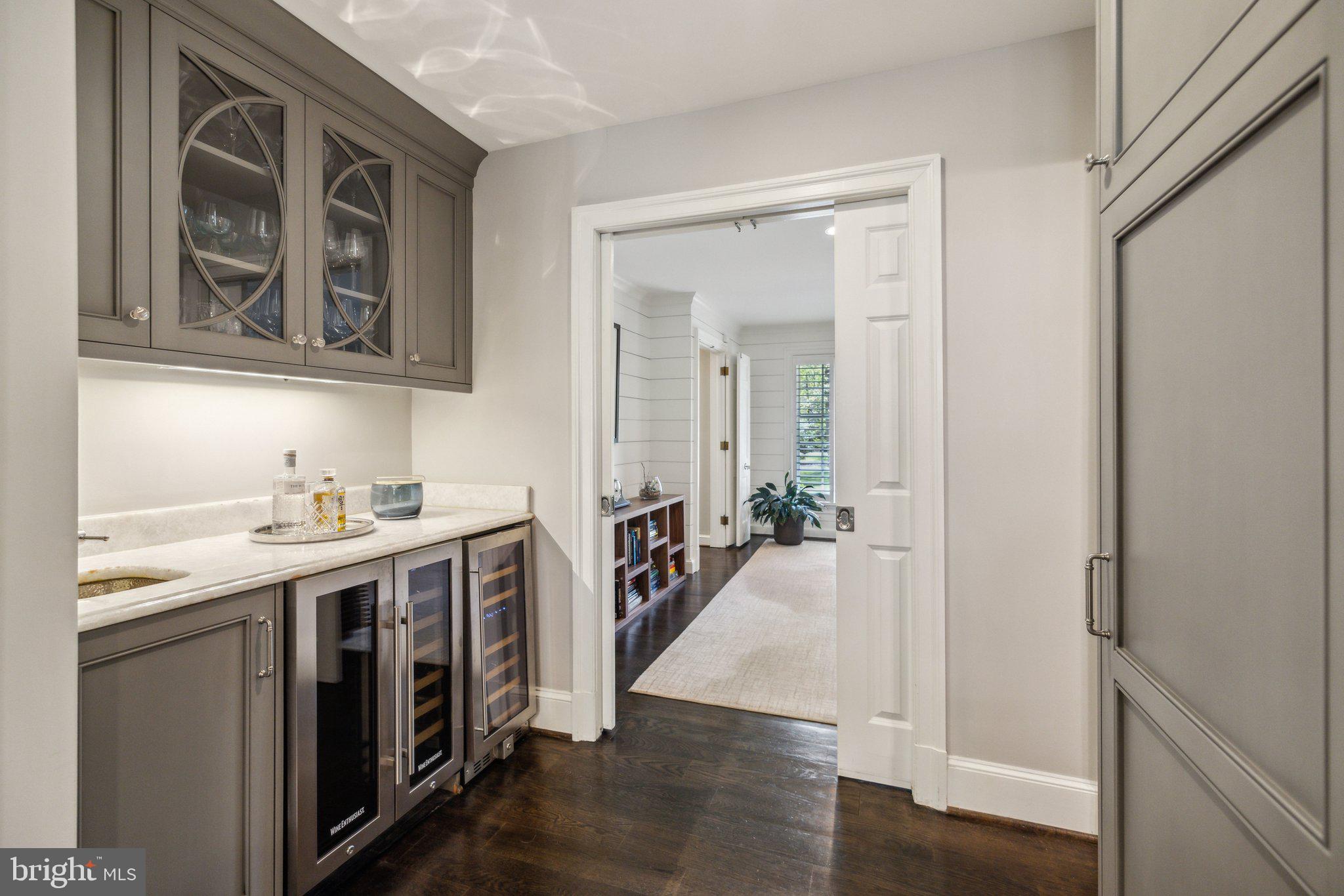 POTOMAC MANOR - Residential