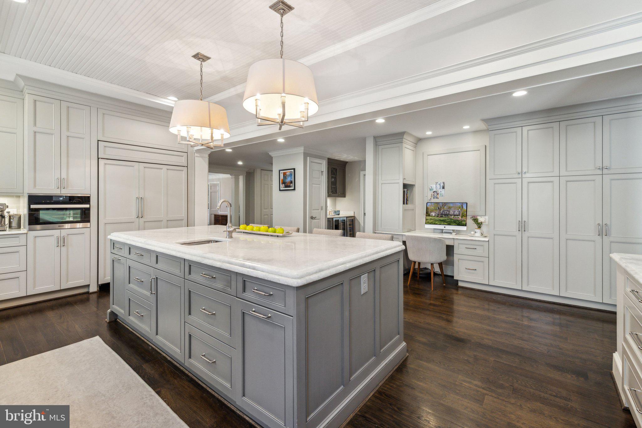 POTOMAC MANOR - Residential