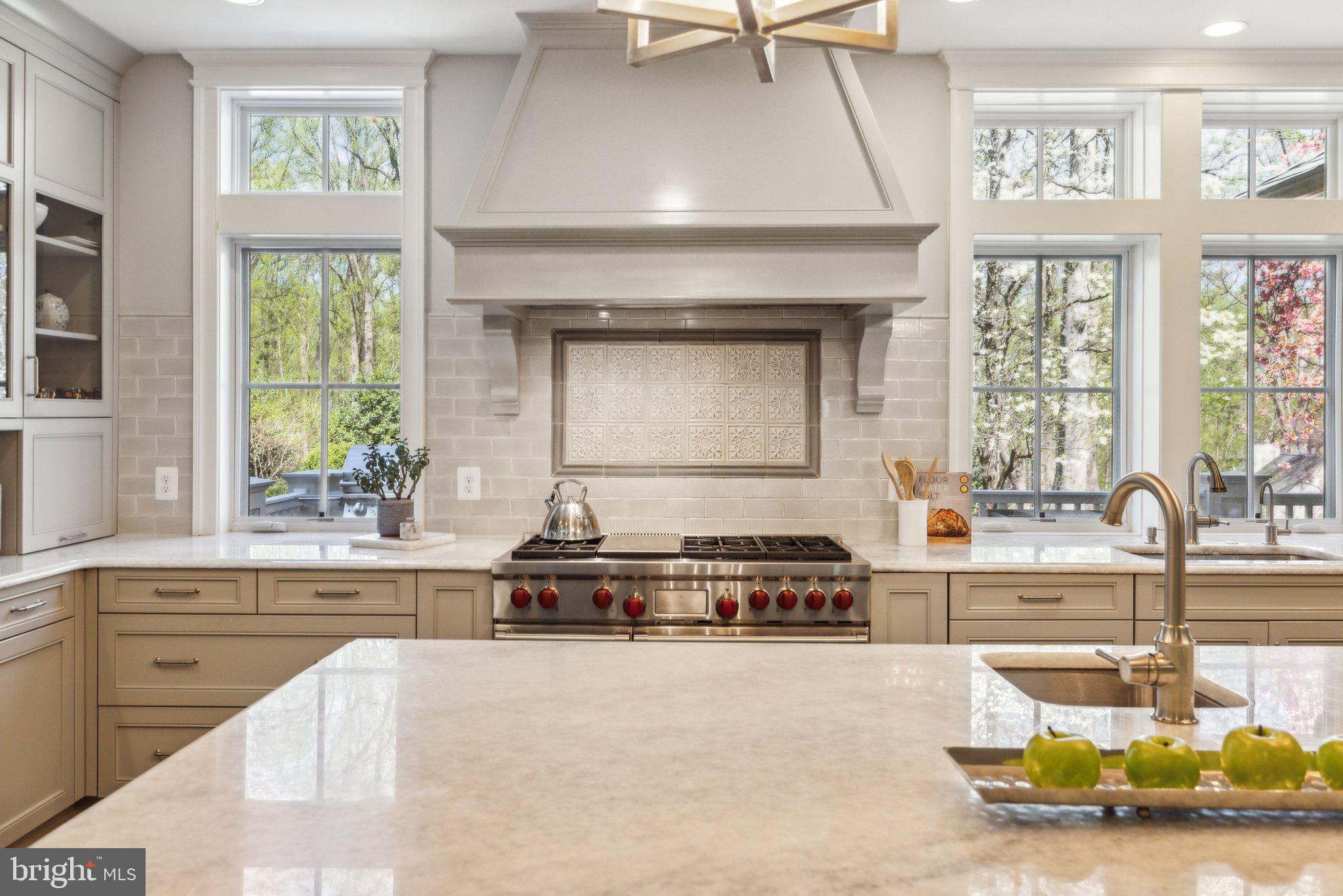 POTOMAC MANOR - Residential