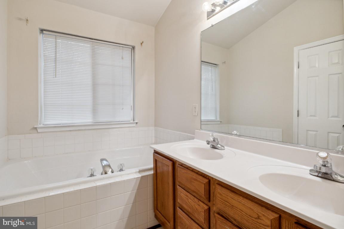 BARKLEY WOODS - Residential