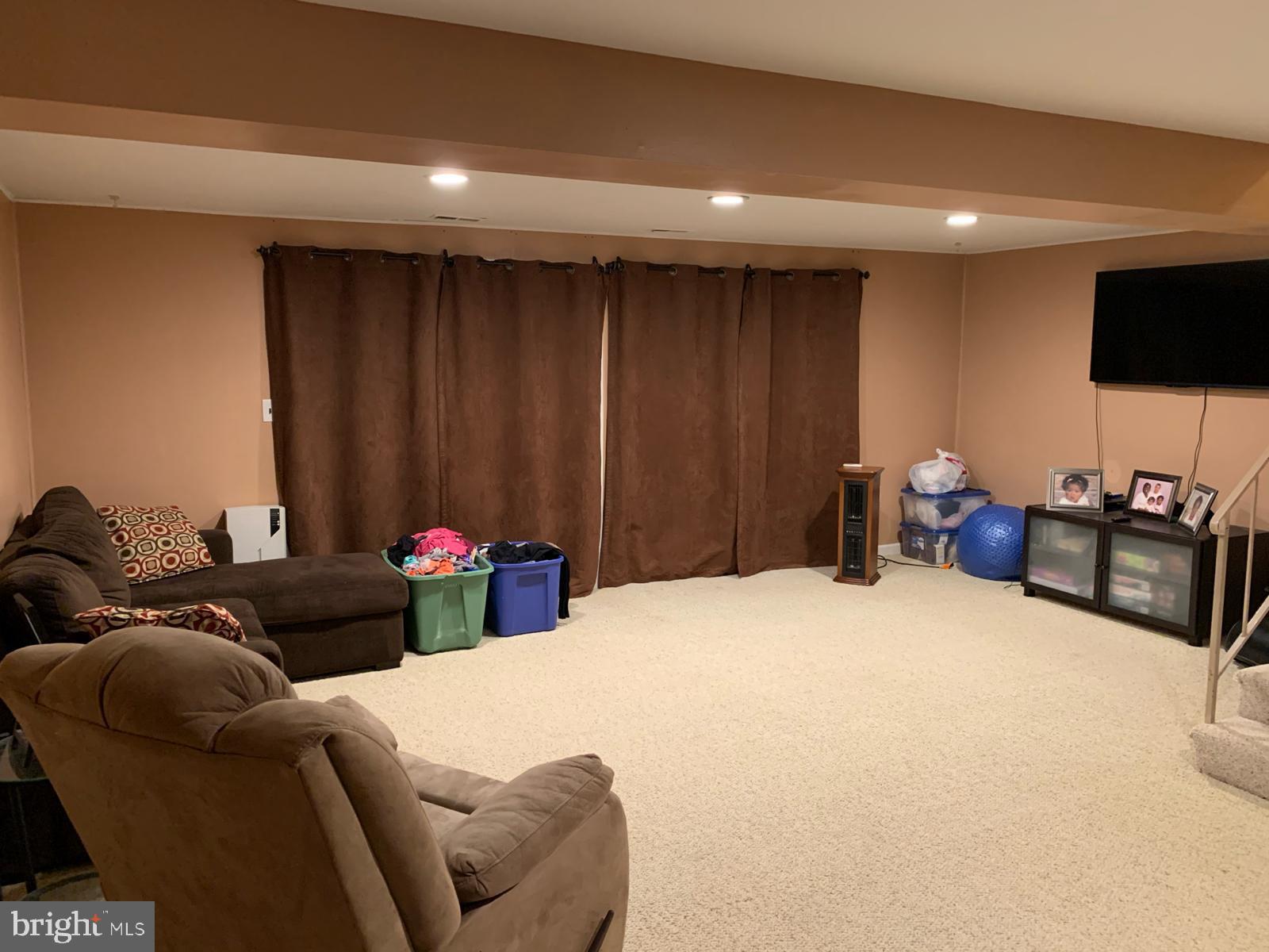 TWIN RIDGE APARTMENTS - Residential Lease