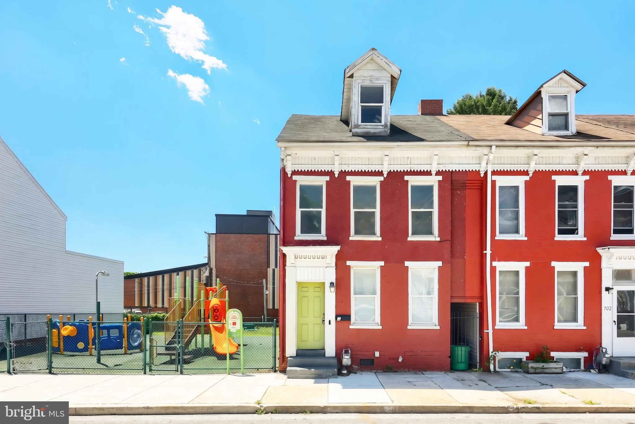 522 S DUKE STREET