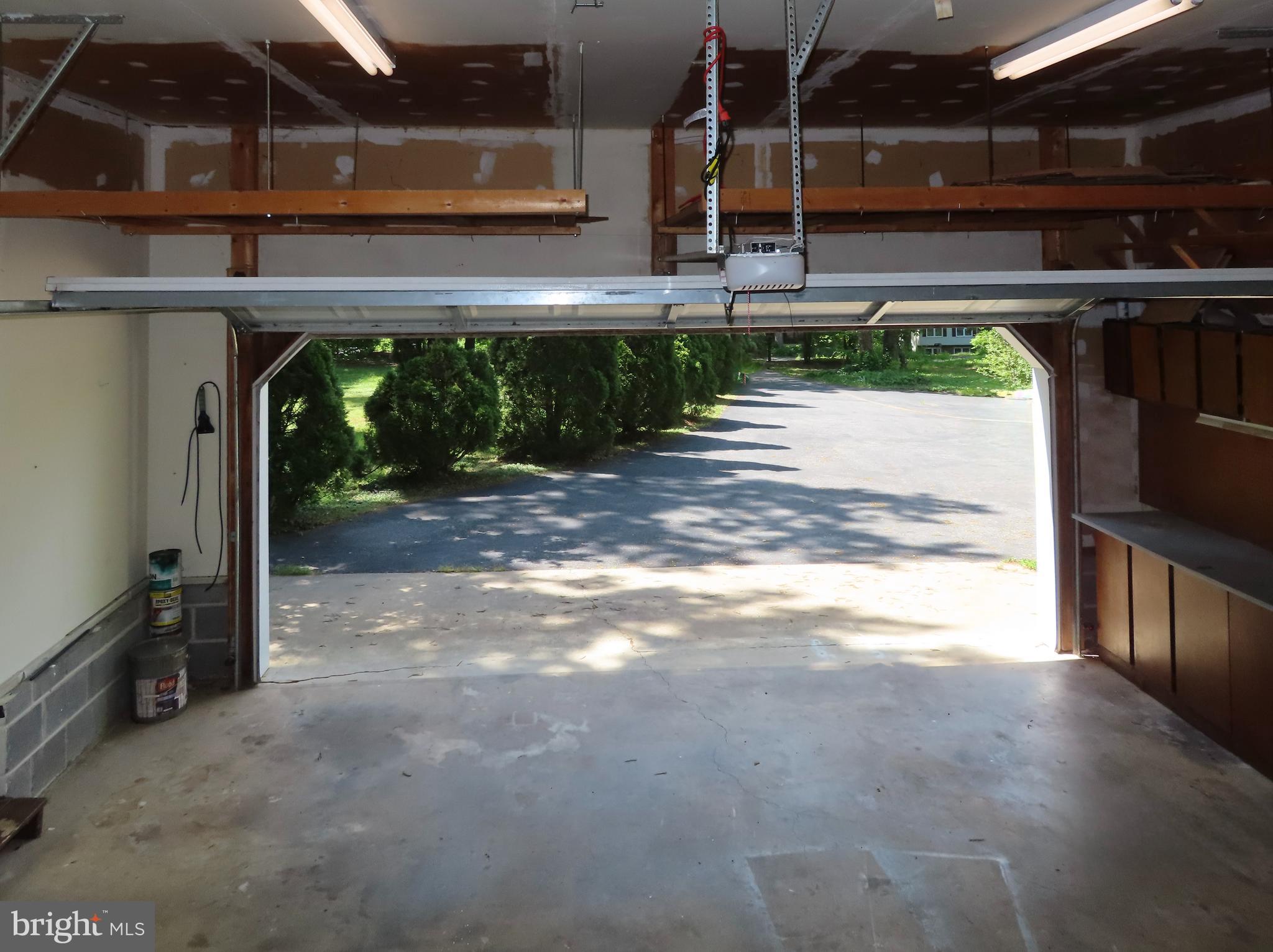 LAKE WILDERNESS - Residential Lease