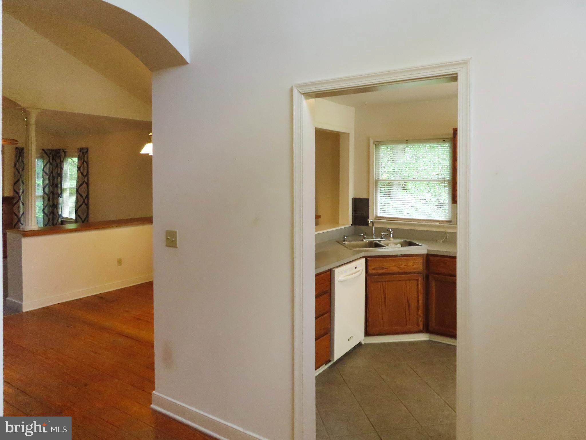 LAKE WILDERNESS - Residential Lease