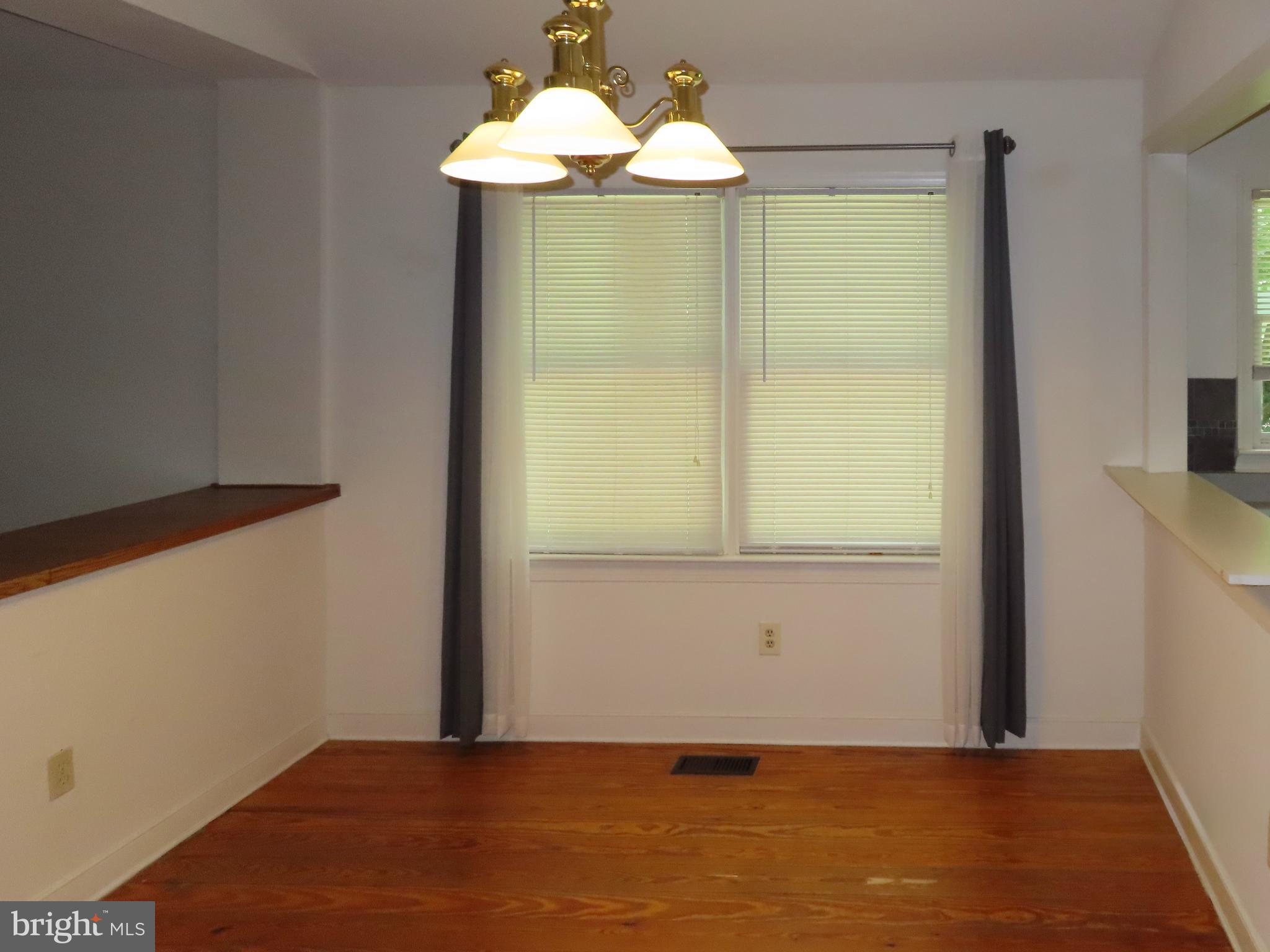 LAKE WILDERNESS - Residential Lease